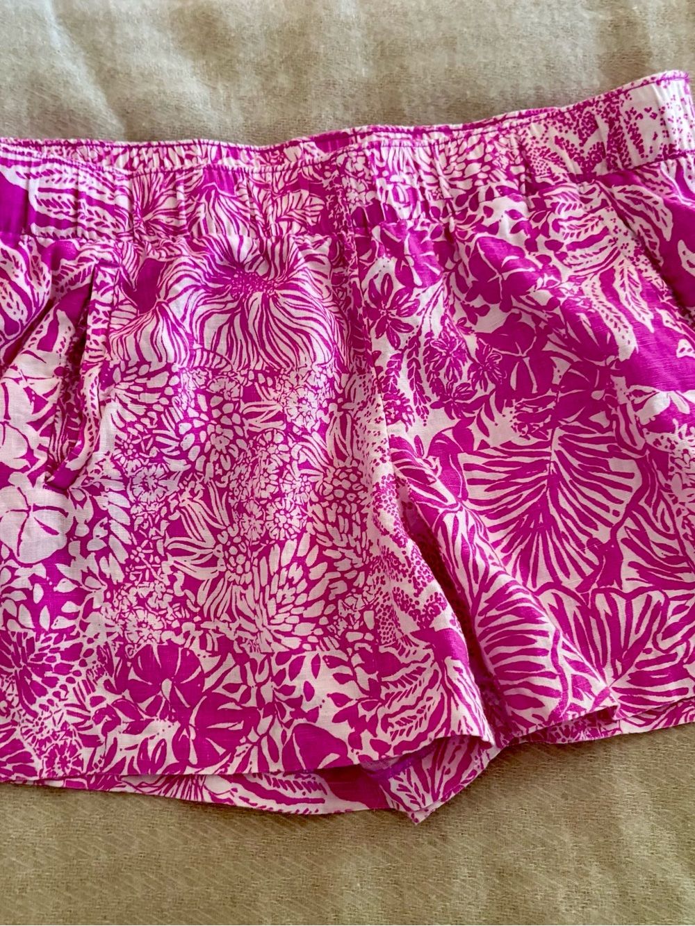 Lilly Pulitzer Pink and White Floral Pull-On Shorts